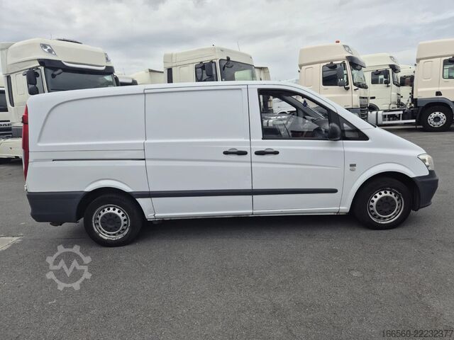 バン Mercedes-Benz Vito 113 CDI