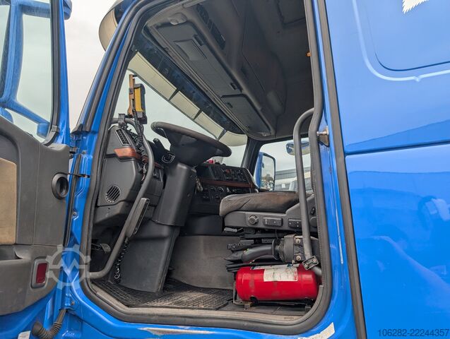 Hakowiec Volvo FH520 -37 8X4 JOAB Lift+Lenkachse Blatt/