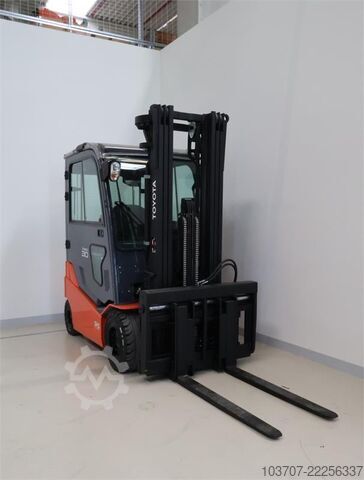 Heftruck Toyota 8FBMKT30
