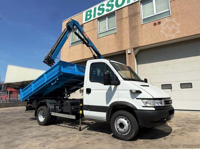 Camião de plataforma Iveco Daily 65C17