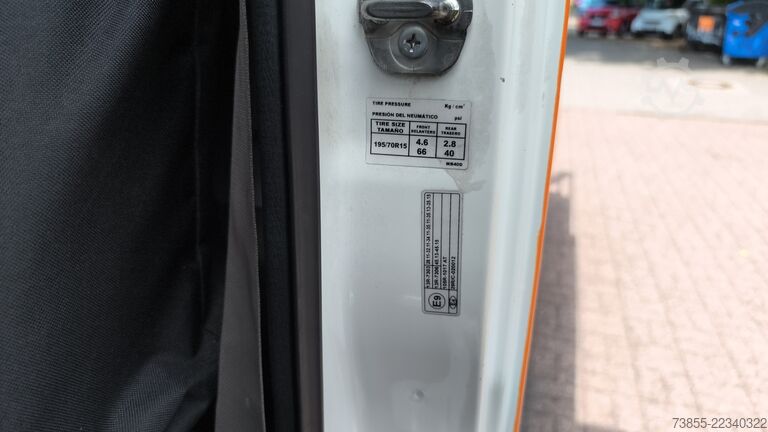 车载式高空作业平台 Nissan Cabstar France Elevateur Topy 100-1