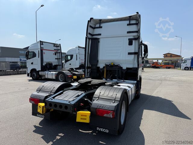 Standardni tegljač Iveco s-way 490