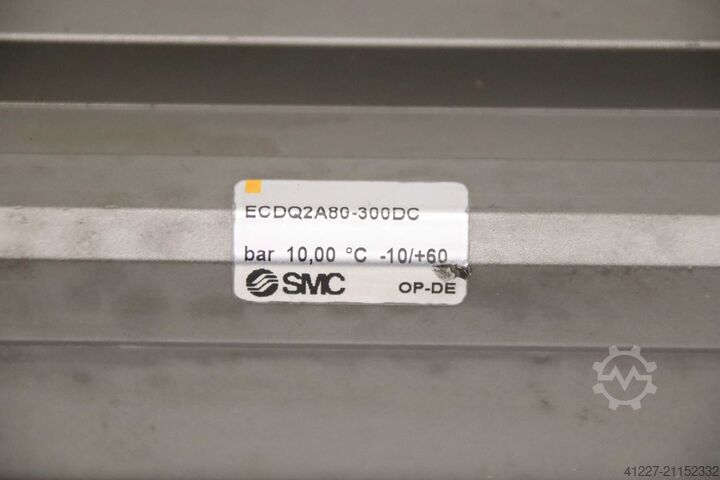 กระบอกสูบแบบคอมแพค SMC ECDQ2A80-300DC  Hub 30 mm