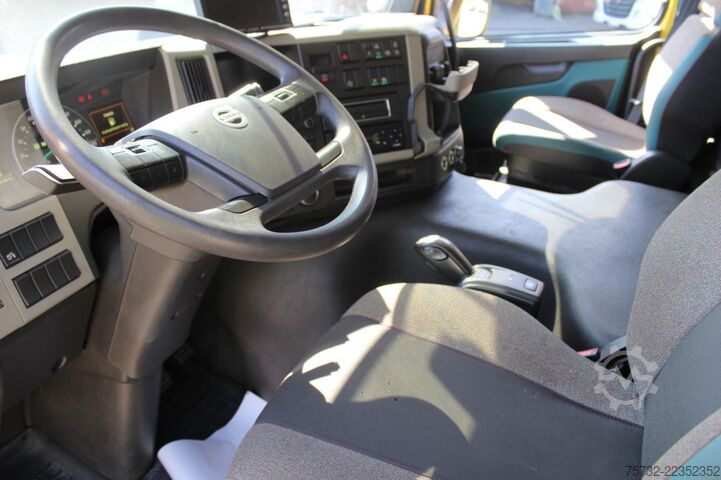 Trattore stradale standard Volvo FM 370 E6 Flach Schlafkabine I-Shift NUR 120Tkm