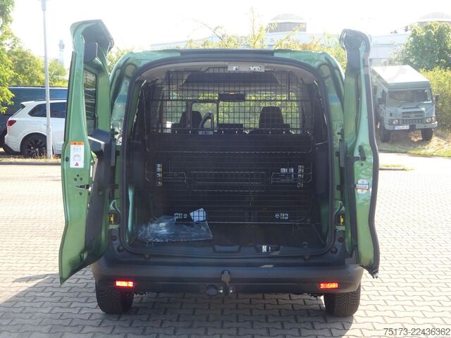 Pallbíll FORD Transit Courier Doppelkabine Trend Aut. AHK WiPa
