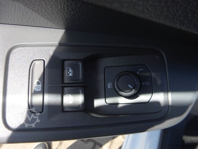 شاحنة بانل FORD Transit Connect Trend Kasten L1  AWD AHK 2xS.Tür