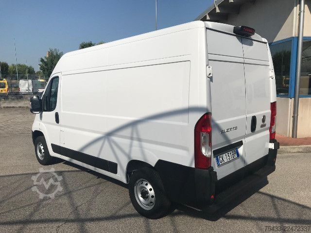 รถตู้ตู้ทึบ Fiat Ducato 33 MH2 2.2 mjt3 120cv serie 8