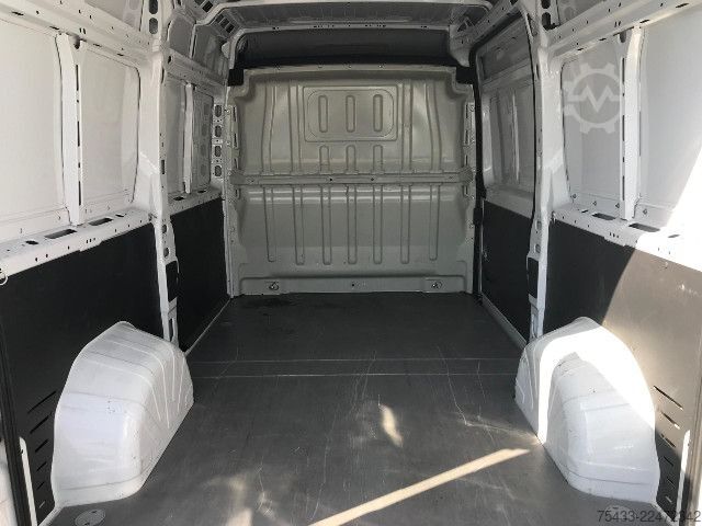 Furgone Citroën Jumper 33 L2H2 2.2 bluehdi 140cv S&S