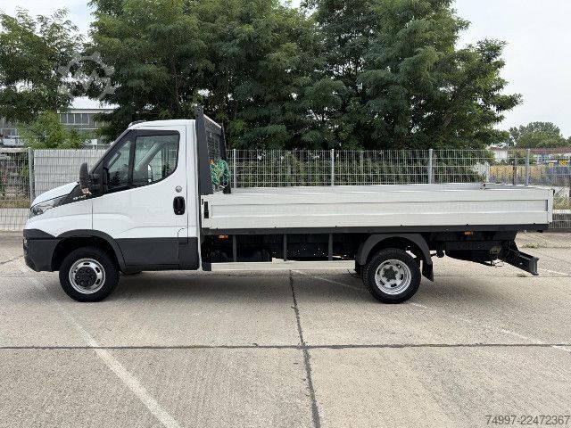 Fourgon pick-up IVECO 35C14 / AHK / Zwillingsbereift