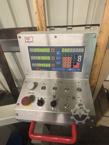 Machine de perçage et de fraisage Knuth 