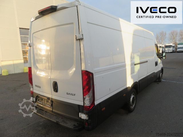 Dodávka s vysokou střechou IVECO 35S16A8V