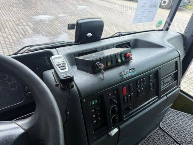 Garbage truck Mercedes-Benz 2633 6x2 Econic Geesink Value PAK