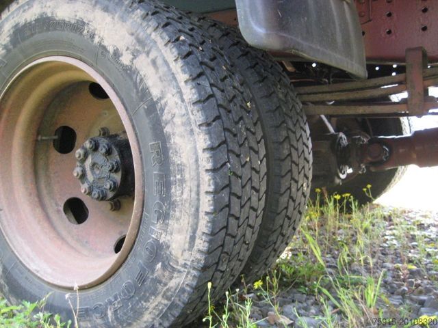 Dodávka s plachtovou bočnicou MERCEDES-BENZ 814 Blatt-Blatt *155.000 KM*  (4,65m-Aufbau) AHK