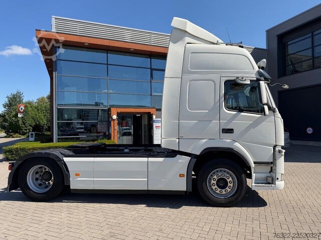 मानक SZM Volvo FM 410 GLOBETROTTER XL E6