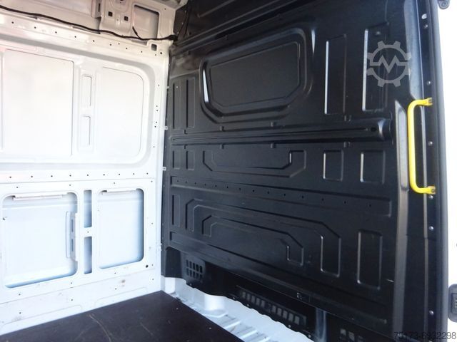 High top van VOLKSWAGEN Crafter Kasten Kasten 35 lang Hochdach FWD