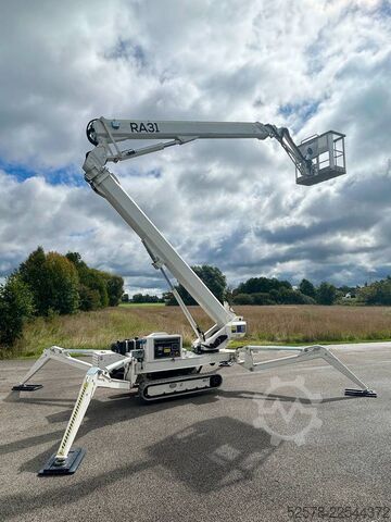 Gelenkteleskoparbeitsbühne EasyLift RA 31