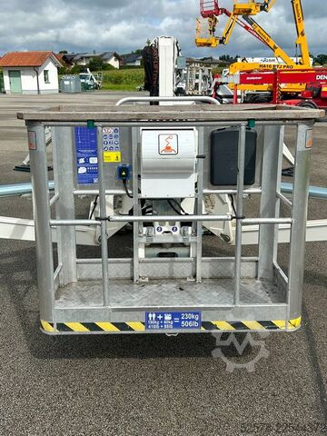 Gelenkteleskoparbeitsbühne EasyLift RA 31