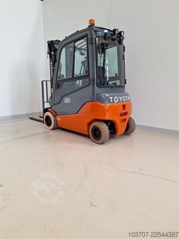 رافعة شوكية Toyota 8FBM20T