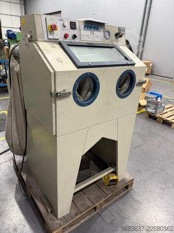 Grenailleuse / cabine de sablage abrasif FINIMAC (Vittuone, Milão, Itália) V1