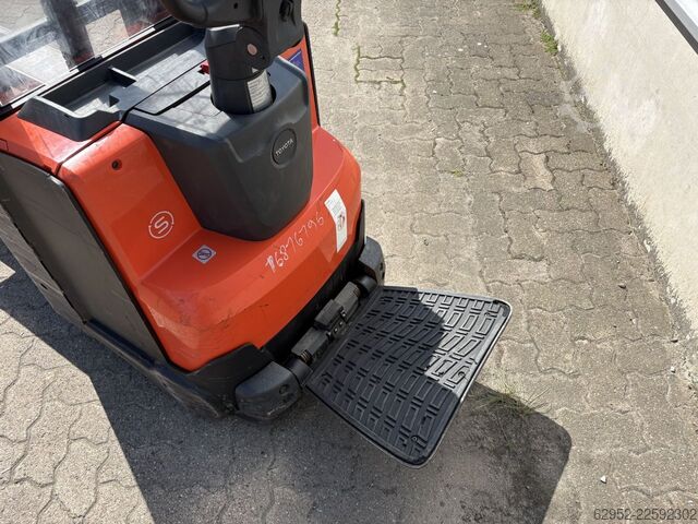 Handmatige stapelaar Toyota SWE 200 D