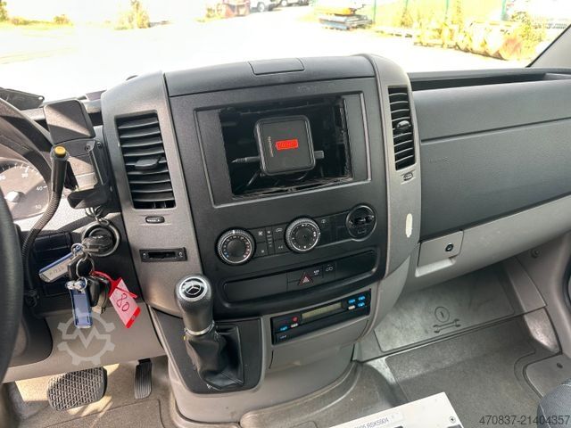 Kamion zjarrfikës MERCEDES-BENZ Spinter 319 CDI **4 x Auf Lager**