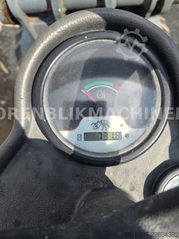 Mini-escavadora WEIDEMANN GIANT D254SW