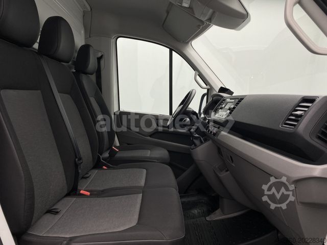 Transporter mit Koffer VOLKSWAGEN Crafter 35 *Ladebordwand* KAMERA+KLIMA+TEMPOMAT