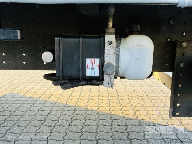 Otvorena poluprikolica sa ceradom Schmitz Cargobull Curtainsider Mega Getränke