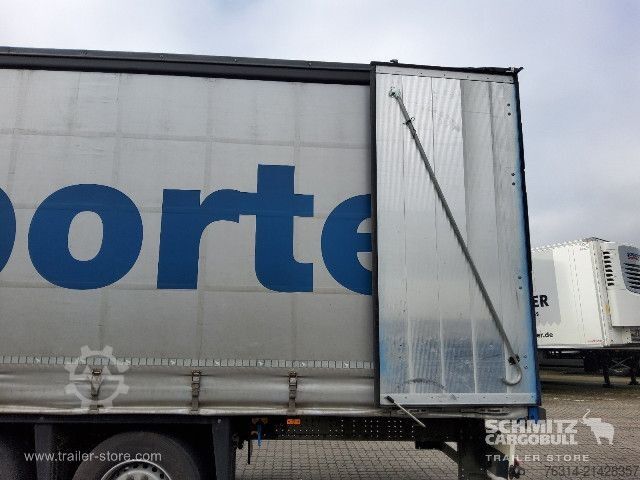 Otvorena poluprikolica sa ceradom Schmitz Cargobull Curtainsider Standard Getränke