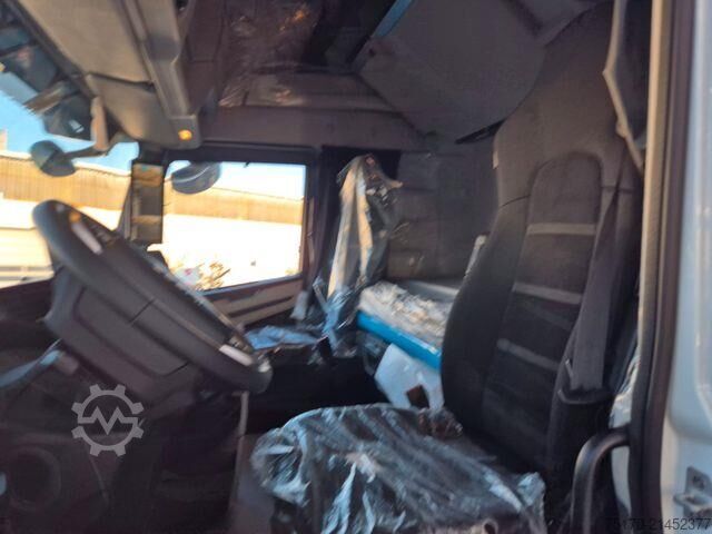 带驾驶室的底盘 Iveco AS260S58Y/FS CM 6x2-4 BDF Intarder Standklima