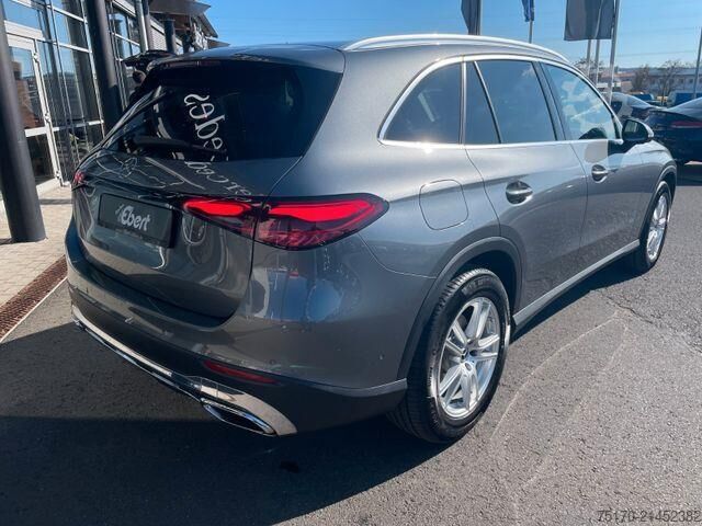 装载平台 Mercedes-Benz GLC 200 4M AVANTGARDE Pano+Burm+360°+Distr+Ambie