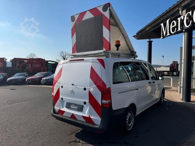 小型客车 Mercedes-Benz Vito 111 CDI Tourer Begleitfahrzeug BF3+ / WVZ