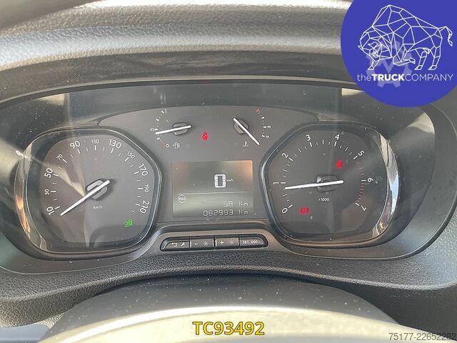 شاحنة بانل Citroën Jumpy 2.0 // L2 // Premium // GPS // Camera
