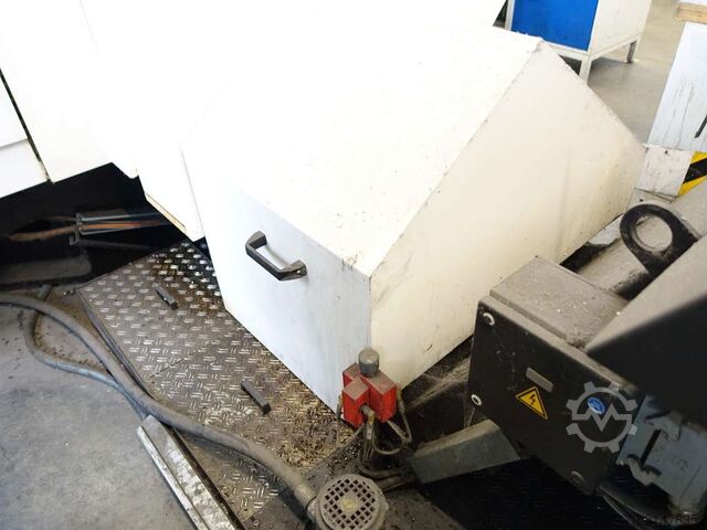 5-axis universal machining center MIKRON HBM 1350