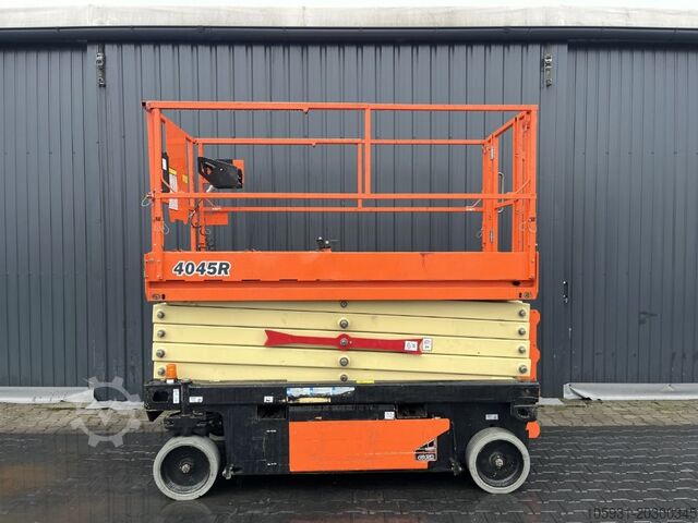 Nožnicový zdvih JLG 4045R