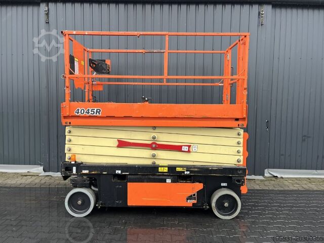 Zvedací plošina JLG 4045R