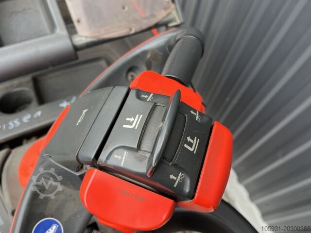 Stojanový vysokozdvižný vozík Linde L14APi