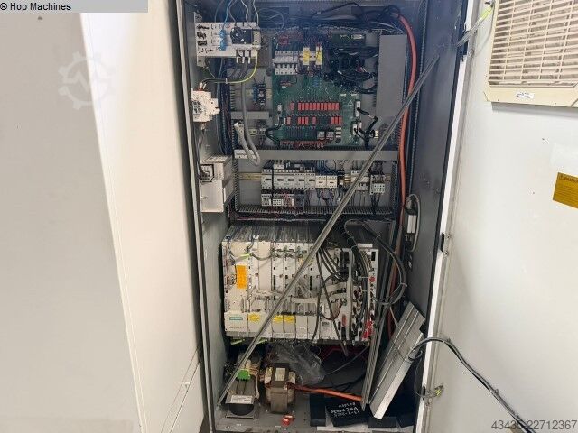 Apstrādes centrs - vertikāls BRIDGEPORT VMC1000/30