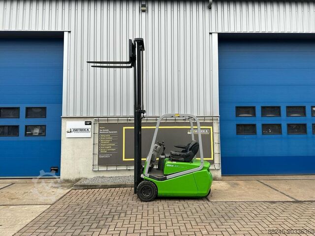 Carrello elevatore elettrico triplex Cesab VS-22430, altezza di sollevamento 4500mm, traslatore late CESAB blitz 315