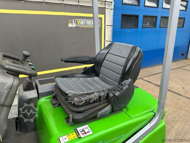 Carrello elevatore elettrico triplex Cesab VS-22430, altezza di sollevamento 4500mm, traslatore late CESAB blitz 315