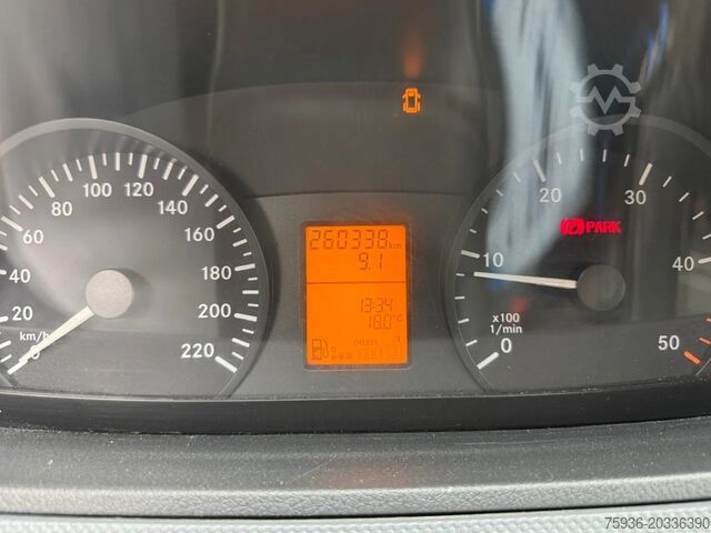 Xe thùng Mercedes-Benz Vito 111 CDI Lang Imperial Achterklep 3 zits 2 ...