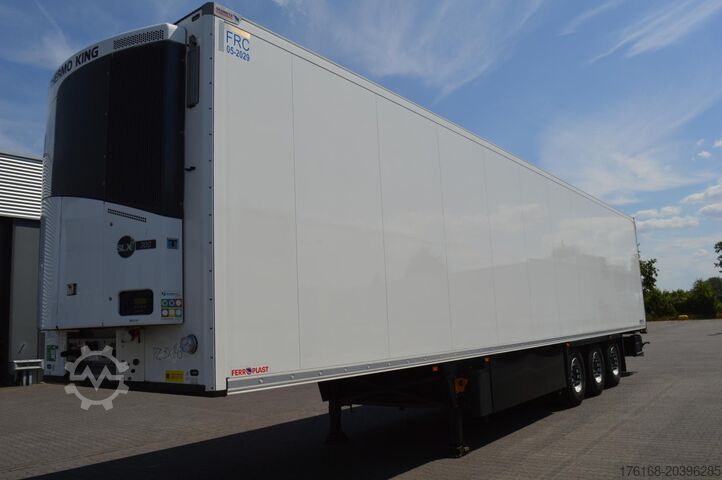 Koeloplegger SCHMITZ CARGOBULL SKO FP 45 ThermoKing SLXi 300