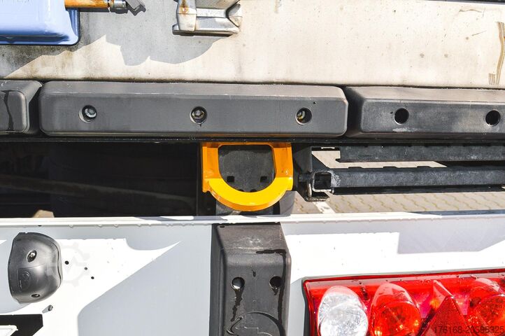 리퍼 세미트레일러 SCHMITZ CARGOBULL SKO FP 60 ThermoKing SLXi 300