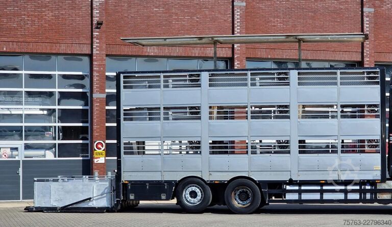 Transporte de gado Berdex FH 460 Berdex 3 deck livestock - Loadlift - Lif...
