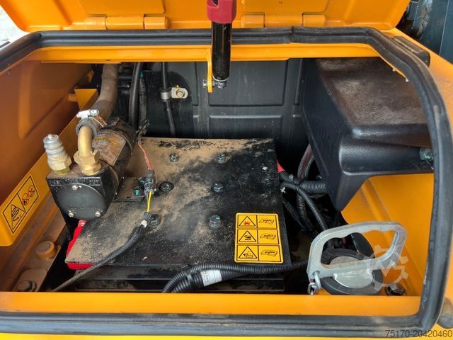 Τροχοφόρος εκσκαφέας HYUNDAI HW 160 / OQ 65 /  nur 714h! / Löffelpaket