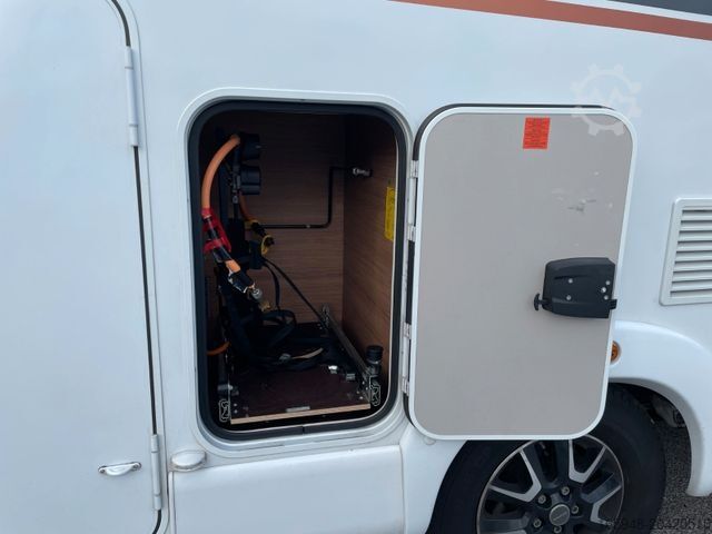 Halvintegreret autocamper WEINSBERG 600 MEG *Pepper Edition**Dachklima**