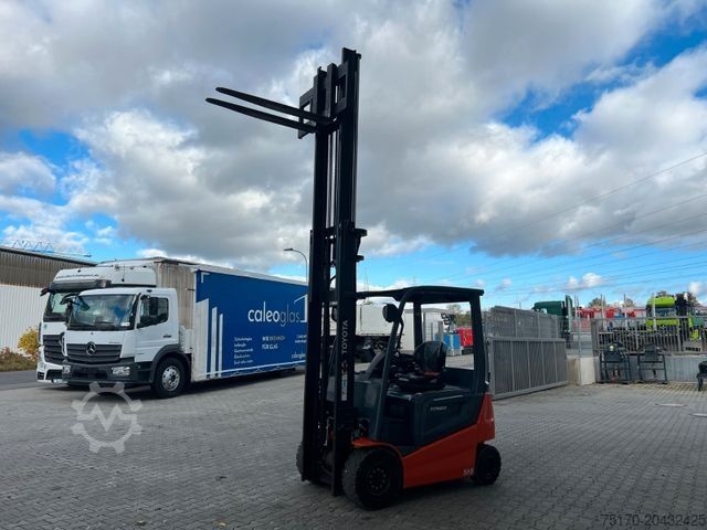 Prednji viljuškar TOYOTA 9FBMK30T / Duplex: 3.90m / nur 317h! / SS