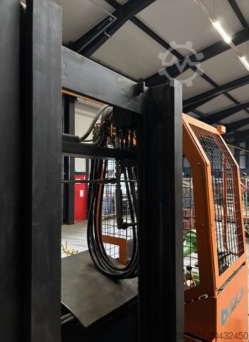 Carrelli elevatori a quattro vie Baka EFY 30/13/52AMS