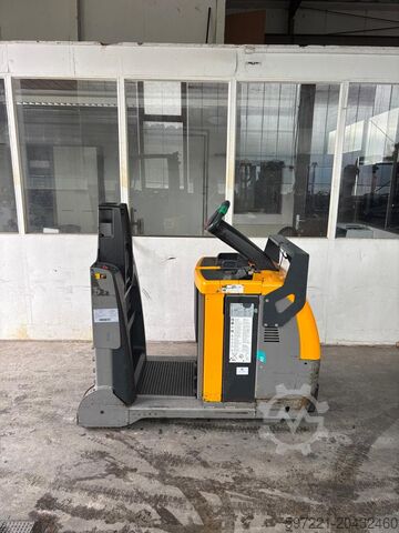 Vehicule de remorcare Jungheinrich EZS C40