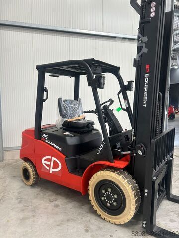 Carrello elevatore elettrico a 4 ruote EP EFL353 P